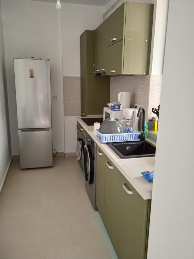 Deluxe 2 Bedroom Apartment With Balcony And Private Parking Bragadiru Exterior foto