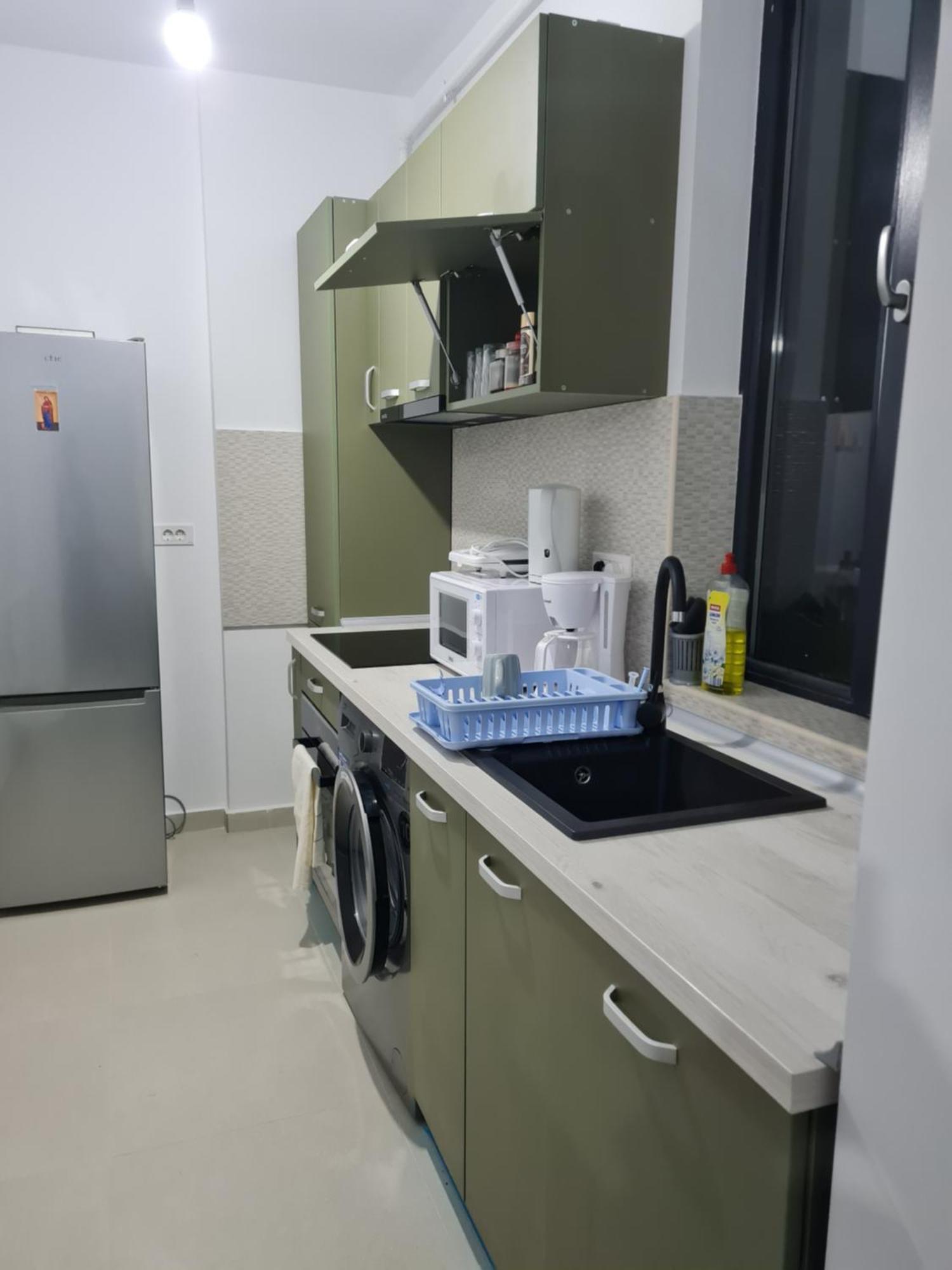 Deluxe 2 Bedroom Apartment With Balcony And Private Parking Bragadiru Exterior foto