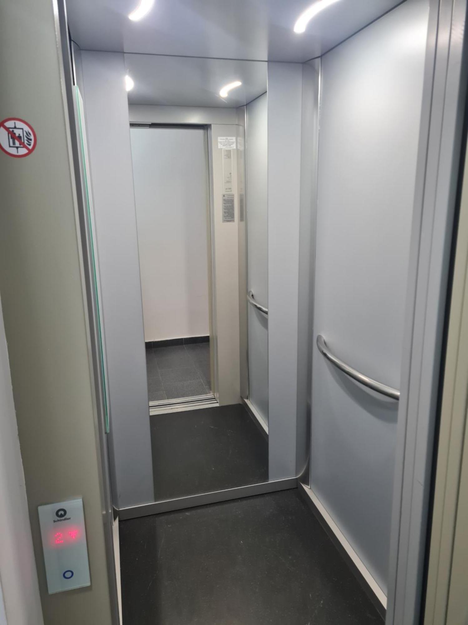 Deluxe 2 Bedroom Apartment With Balcony And Private Parking Bragadiru Exterior foto